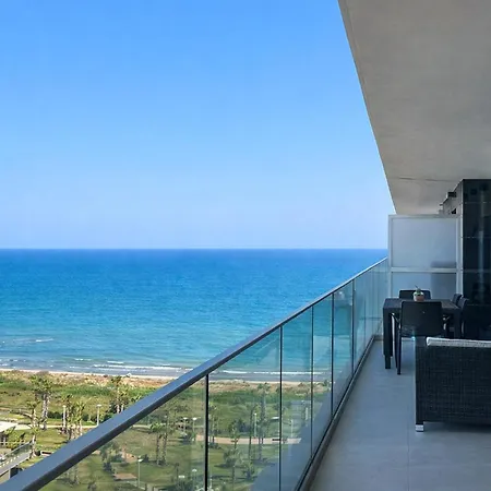 Apartment 3 Bedroom Gorgeous In Cabanes (Valencia)